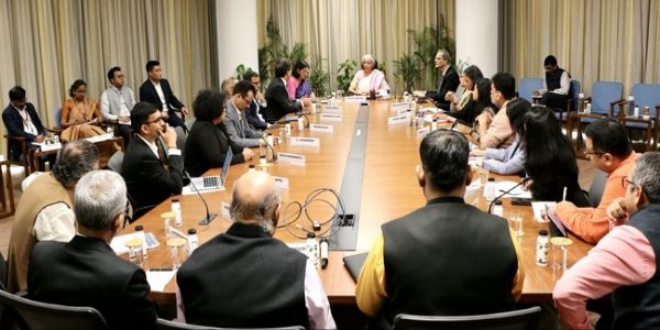 سیتا رمن نے مرکزی بجٹ 2026-27 کے لیے ماہرین اقتصادیات کے ساتھ پہلی پری بجٹ مشاورتی میٹنگ کی