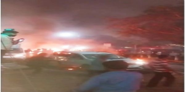 لال قلعہ میٹرو اسٹیشن کے قریب کار میں شدید دھماکہ،کار جل کر خاک