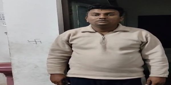 سنٹرل نارکوٹکس بیورو کے انسپکٹر کو رشوت دینے کے الزام میں دلال گرفتار