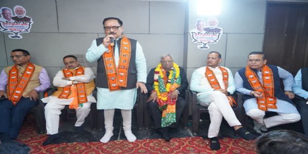 بی جے پی قائدین نے چاندنی چوک میں میونسپل کارپوریشن ضمنی انتخاب کے لئے دفتر کا افتتاح کیا۔