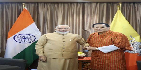 وزیر اعظم مودی نے بھوٹان کے چوتھے شاہ سے ملاقات کی، گلوبل پیس پریئر فیسٹیول میں شرکت کی