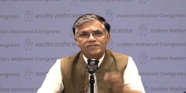 کانگریس نے دہلی دھماکوں پر حکومت سے جواب طلب کیا، کل جماعتی میٹنگ اور پارلیمنٹ کا اجلاس بلانے کا مطالبہ