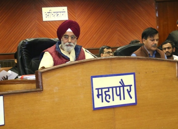 MCD passes proposal to regularise daily wage sanitation workers