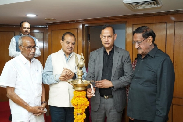 2047 تک ترقی یافتہ ہندوستان کے ہدف کو حاصل کرنے میں کوآپریٹیو کا کردار بہت اہم ہے: اندراج سنگھ 2047 تک ترقی یافتہ ہندوستان کے ہدف کو حاصل کرنے میں کوآپریٹیو کا کردار بہت اہم ہے: اندراج سنگھ