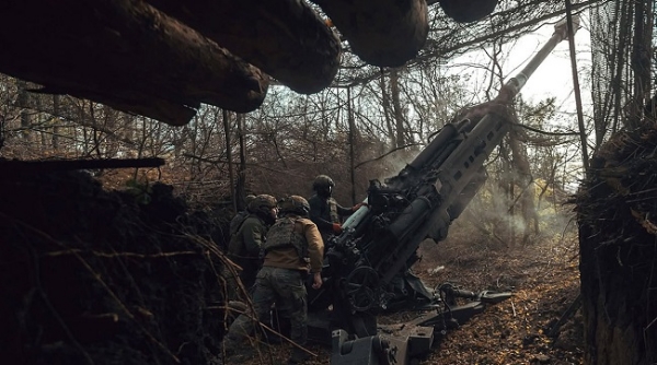 یوکرینی توپ خانے کی ٹیمیں روس کے ساتھ لڑائی کے اگلے مورچوں پر تعینات ہیں۔ ذرائع سے لی گئی تصویر : یوکرینی مسلح افواج کے جنرل اسٹاف کا دفتر۔ یوکرینی توپ خانے کی ٹیمیں روس کے ساتھ لڑائی کے اگلے مورچوں پر تعینات ہیں۔ ذرائع سے لی گئی تصویر : یوکرینی مسلح افواج کے جنرل اسٹاف کا دفتر۔