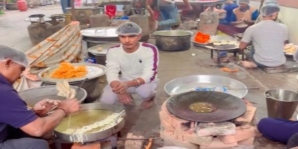 بہار کے انتخابی نتائج کے ابتدائی رجحانات این ڈی اے کی بھاری بڑھت سے بی جے پی ہیڈ کوارٹر میں جشن کا ماحول