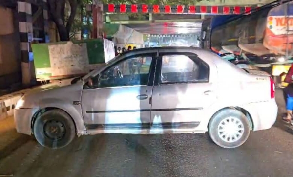 کاچی گوڑہ ریلوے ٹریکس کے قریب مشکوک گاڑی سے سنسنی، بم اسکواڈ کی فوری کارروائی کاچی گوڑہ ریلوے ٹریکس کے قریب مشکوک گاڑی سے سنسنی، بم اسکواڈ کی فوری کارروائی