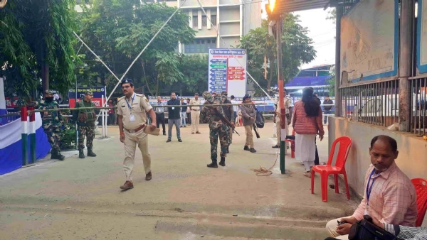 بہار اسمبلی انتخابات: ووٹوں کی گنتی کے ابتدائی رجحانات میں این ڈی اے 162 سیٹوں پر آگے، مہا گٹھ بندھن59 سیٹوں پرآگے بہار اسمبلی انتخابات: ووٹوں کی گنتی کے ابتدائی رجحانات میں این ڈی اے 162 سیٹوں پر آگے، مہا گٹھ بندھن59 سیٹوں پرآگے