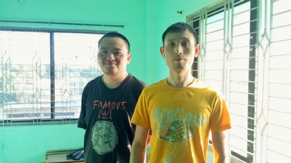 بنگلہ دیش میں غیر قانونی وی او آئی پی سینٹر پر چھاپہ، دو چینی شہریوں سمیت تین گرفتار بنگلہ دیش میں غیر قانونی وی او آئی پی سینٹر پر چھاپہ، دو چینی شہریوں سمیت تین گرفتار