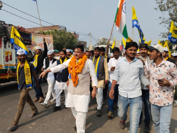 ملک کی سرحدوں کی حفاظت کرنے والے کسان کے بیٹوں کو اگنی ویر بنا کر ناانصافی کی گئی: سنجے سنگھ ملک کی سرحدوں کی حفاظت کرنے والے کسان کے بیٹوں کو اگنی ویر بنا کر ناانصافی کی گئی: سنجے سنگھ