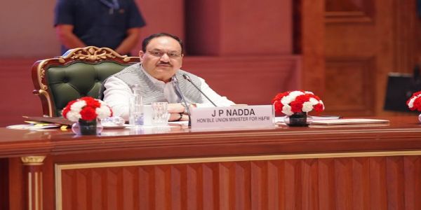 ملک کے ہر میڈیکل کالج اور ضلع اسپتال میں امرت فارمیسی قائم کی جائے گی : جے پی نڈا