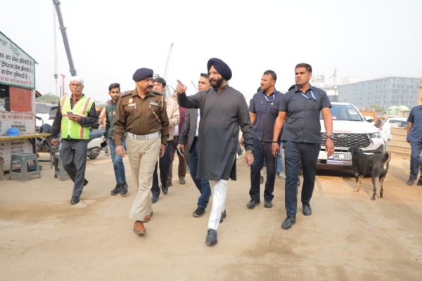 وزیر ماحولیات سرسا نے وسنت کنج اور مہیپال پور میں صفائی، دھول پر قابو پانے، اور سڑک کی حالت کا جائزہ لیا وزیر ماحولیات سرسا نے وسنت کنج اور مہیپال پور میں صفائی، دھول پر قابو پانے، اور سڑک کی حالت کا جائزہ لیا