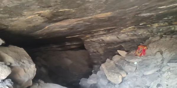 دھنباد کے نیرسا میں غیر قانونی کھدائی کے دوران کان گرنے سے چار لوگوں کی موت کا خدشہ