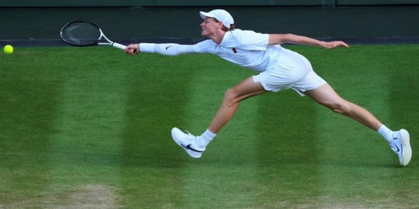 اے ٹی پی فائنلز: مینور کو شکست دینے کے بعد اے ٹی پی فائنلز ٹائٹل کے مقابلے میں پہنچے سنر ، اب الکاراز سے ہوگا سامنا