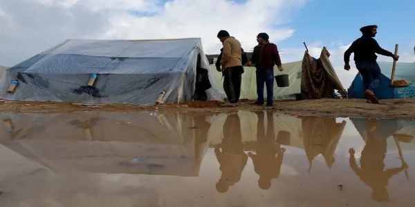 موسم کی سختی، غزہ میں تیار شدہ مکانات لانے کی اجازت دی جائے: فلسطینی صدر