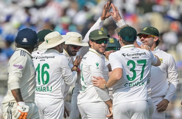 کولکاتا ٹیسٹ میں جنوبی افریقہ نے بھارت کو 30 رنوں سے دی شکست کولکاتا ٹیسٹ میں جنوبی افریقہ نے بھارت کو 30 رنوں سے دی شکست