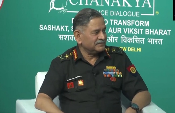 آرمی چیف نے پاکستان کو خبردار کیا: پڑوسی سے کیسے سلوک کرنا ہے سکھانے کیلئے بھارت تیار آرمی چیف نے پاکستان کو خبردار کیا: پڑوسی سے کیسے سلوک کرنا ہے سکھانے کیلئے بھارت تیار