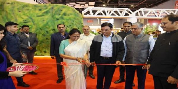 منڈاویہ نے بین الاقوامی تجارتی میلے میں ای پی ایف او کے ڈیجیٹل پویلین کا افتتاح کیا