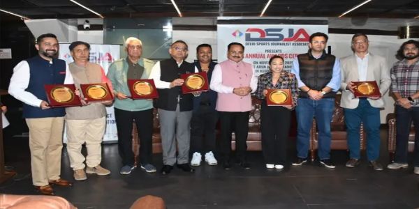 میرا بائی چانو کو اسپورٹس پرسن آف دی ایئر سے نوازا گیا