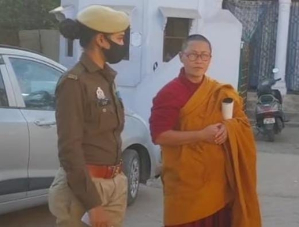 چینی خاتون کو بھارت میں غیر قانونی طور پر رہنے کے جرم میں آٹھ سال قید کی سزا سنائی