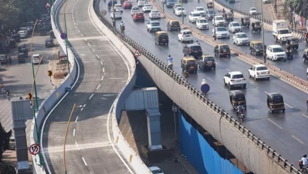 INFRASTRUCTURE MAHA SHINDE ORDERS IMMEDIATE REPAIR OF MUMBAI FLYOVERS INFRASTRUCTURE MAHA SHINDE ORDERS IMMEDIATE REPAIR OF MUMBAI FLYOVERS