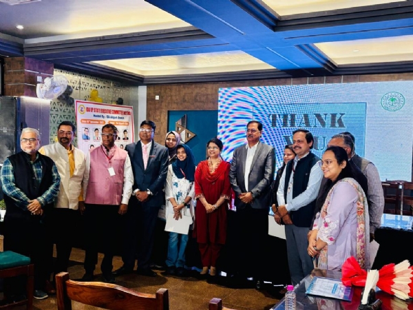 ڈاکٹر صائمہ کانفرنس میں ڈاکٹر صائمہ کانفرنس میں