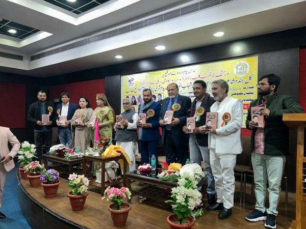 دیوان شہاب انور میں معنویت اور سہل ممتنع کا مظاہرہ دیکھنے کو ملتا ہے: پروفیسر اختر الواسع دیوان شہاب انور میں معنویت اور سہل ممتنع کا مظاہرہ دیکھنے کو ملتا ہے: پروفیسر اختر الواسع