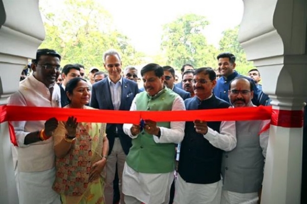 وزیر اعلیٰ ڈاکٹر یادو نے لوگوں سے پی ایم شری ٹورسٹ ہیلی کاپٹر سروس کا بھرپور فائدہ اٹھانے کی اپیل کی۔