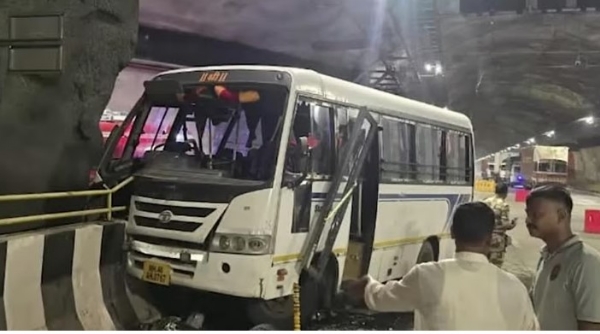 FOUR DEAD NINE HURT IN SEPARATE MISHAPS