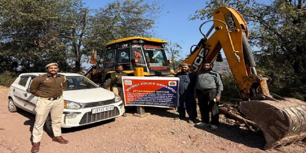 ادھم پور پولیس نے دو منشیات فروشوں کی جائیدادیں ضبط کیں