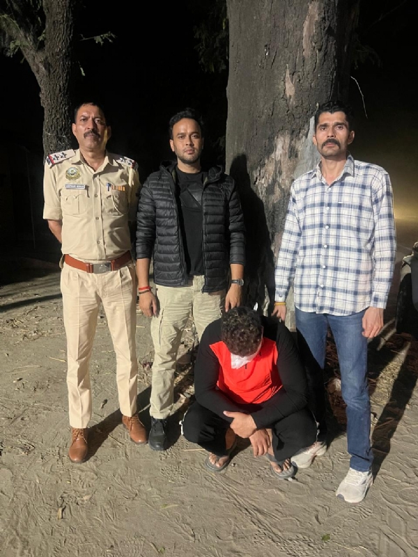 6 کلو 44 گرام چرس برآمدی کے معاملے میں اہم اسمگلرچنڈی گڑھ سے گرفتار 6 کلو 44 گرام چرس برآمدی کے معاملے میں اہم اسمگلرچنڈی گڑھ سے گرفتار