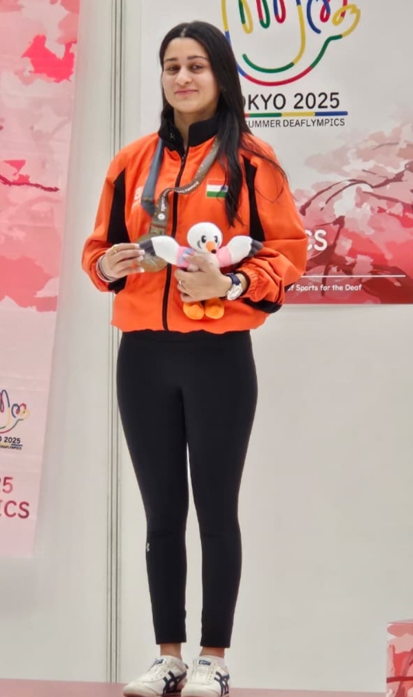 مہت سندھو نے 50 میٹر رائفل پروون میں چاندی کا تمغہ جیتا، ڈیفلمپکس میں تیسرا تمغہ