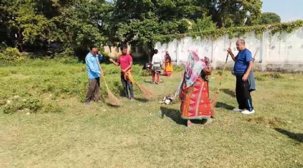 سی ایم ایس ہائی اسکول گراؤنڈ میں صفائی مہم