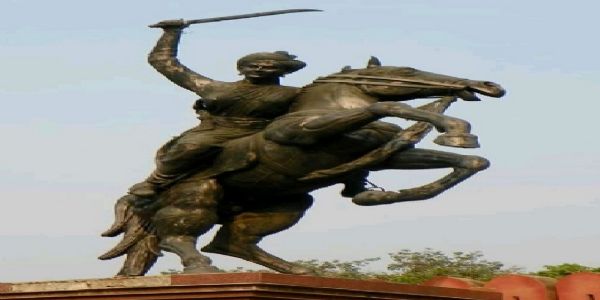 تاریخ کے آئینے میں 22 نومبر: آج ہی کے دن ویرانگنا جھلکاری بائی پیدا ہوئیں