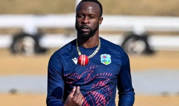 ویسٹ انڈیز کے تیز گیندباز کیمر روچ