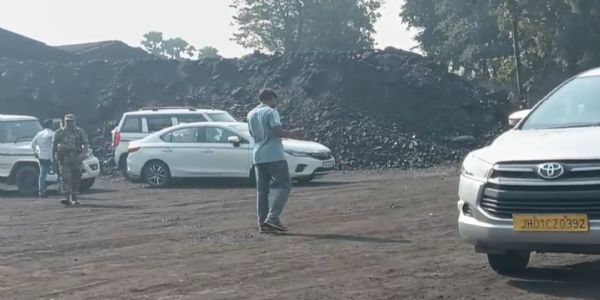 ای ڈی کی ٹیم 15 گاڑیوں میں انل گوئل کے کوئلہ بھٹے پر پہنچی