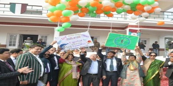 اے ایم یو میں نارتھ زون انٹر یونیورسٹی کرکٹ ٹورنامنٹ کا افتتاح