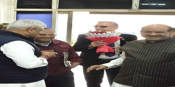 نائب صدر رادھا کرشنن اور لوک سبھا اسپیکر برلا نے جودھ پور پہنچنے پر استقبال