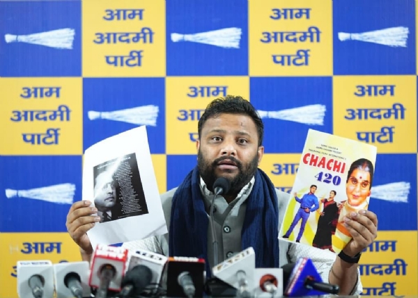 یوم آئین پر آپ تمام سی ایم شری اسکولوں پر دوبارہ ڈاکٹر امبیڈکر اسکول آف ایکسی لینس کا بورڈ لگائے گی: کلدیپ کمار