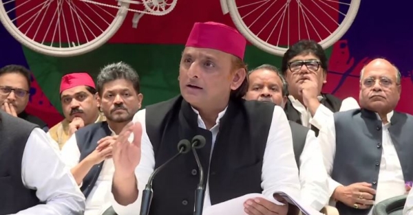 الیکشن کمیشن ایس آئی آر کے ذریعے ایس پی کے ووٹ کاٹ رہا ہے: اکھلیش یادو