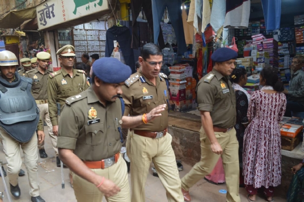 دال منڈی کی توسیع کاری کے معاملے میں عمارت کے مالکان اور دکانداروں کو سننے کا پورا موقع دیا جا رہا ہے: وی ڈی اے سکریٹری دال منڈی کی توسیع کاری کے معاملے میں عمارت کے مالکان اور دکانداروں کو سننے کا پورا موقع دیا جا رہا ہے: وی ڈی اے سکریٹری