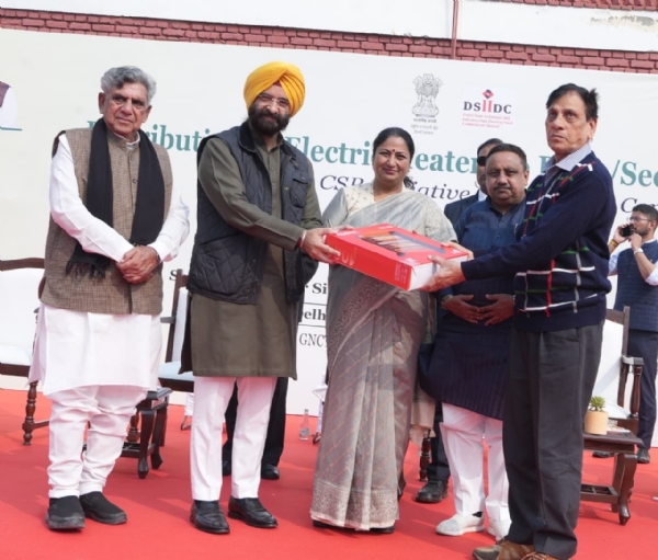 آلودگی کو کم کرنا اولین ترجیح ہے: وزیر اعلیٰ آلودگی کو کم کرنا اولین ترجیح ہے: وزیر اعلیٰ