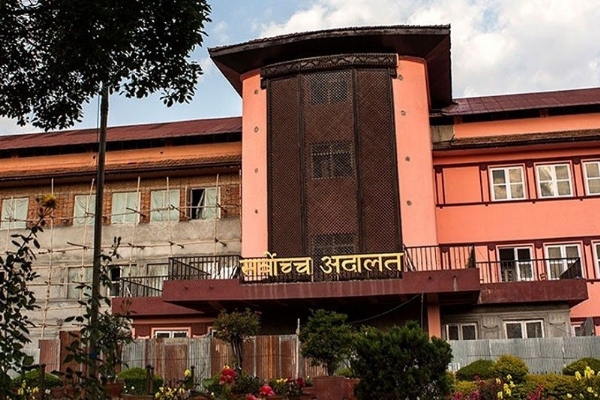 سپریم کورٹ نے نیپال کے پرائیویٹ اسکولوں میں انگریزی زبان کی لازمی تعلیم پر پابندی عائد کردی