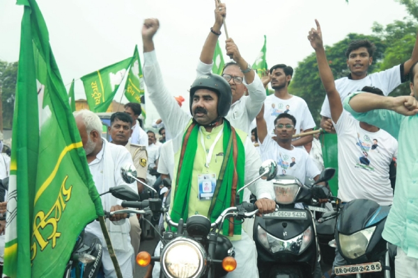 آر جے ڈی لیڈر اسرائیل منصوری کو جان سے مارنے کی دھمکی، پولیس نے درج کی ایف آئی آر