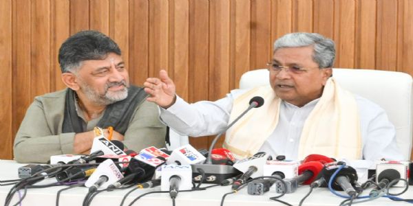 سدھارمیا اور شیوکمار نے ریاست میں قیادت کی تبدیلی کے بارے میں قیاس آرائیوں کو مسترد کیا