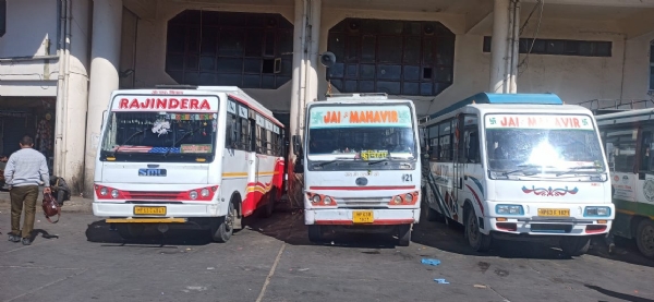 شملہ میں نجی بسوں کی غیر معینہ مدت تک کے لئے ہڑتال،  لوگ پریشان
