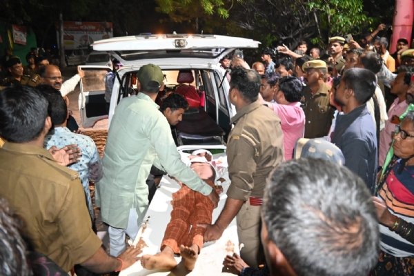 چترکوٹ میں خوفناک سڑک حادثہ: روڈ ویز کی بس اور بولیرو میں ٹکر، تین کی موت، پانچ زخمی چترکوٹ میں خوفناک سڑک حادثہ: روڈ ویز کی بس اور بولیرو میں ٹکر، تین کی موت، پانچ زخمی