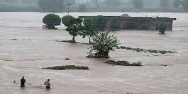 ویتنام میں سیلاب سے ہلاکتوں کی تعداد 37 ہو گئی، نئے طوفان کا خدشہ