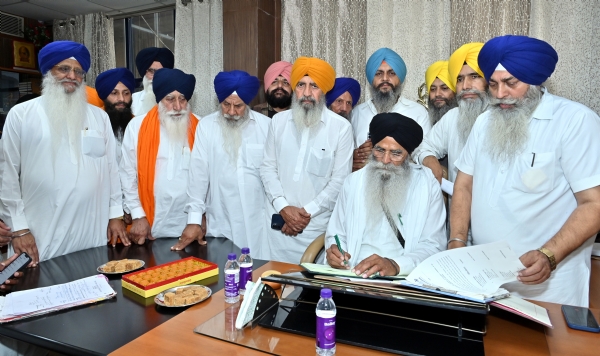 ہرجیندر سنگھ دھامی مسلسل پانچویں بار ایس جی پی سی کے صدر منتخب، منڈ والا جنرل سکریٹری بنے