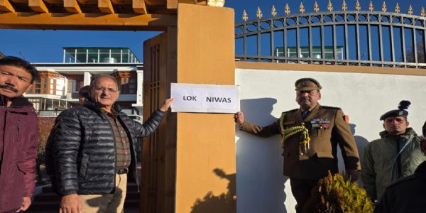 لداخ کے ایل جی کی رہائش گاہ اور کمپلکس کا نام لوک نیواس رکھا گیا۔